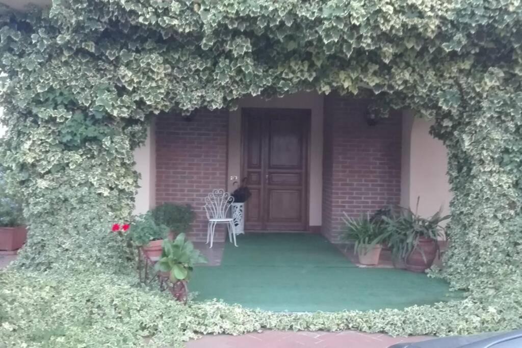 Alloggio Nella Villa Dell'Edera Acqui Terme ภายนอก รูปภาพ